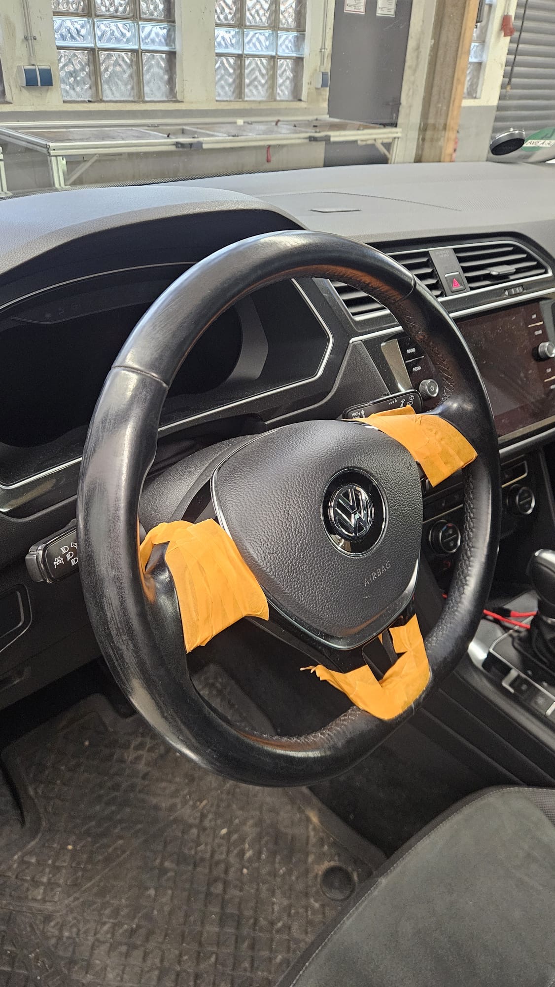 Lenkrad vor der Aufbereitung